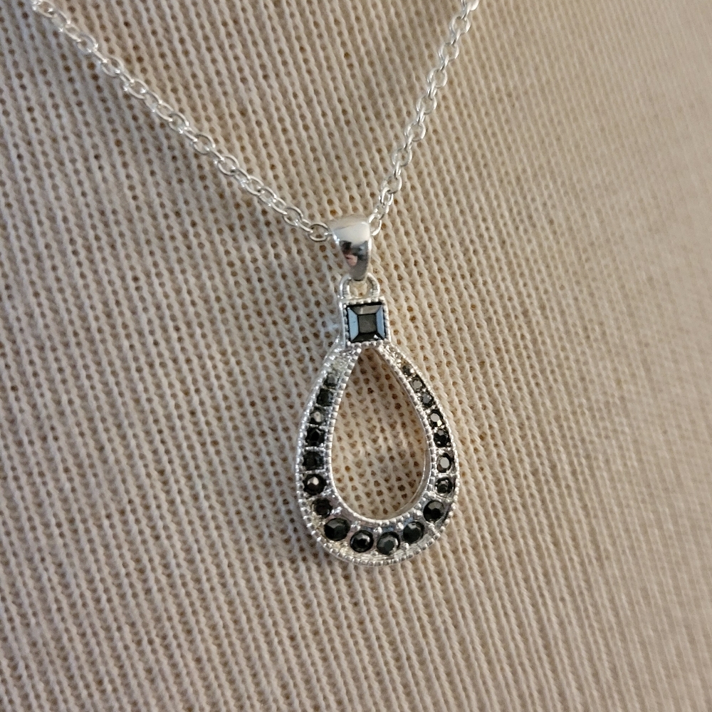 SAQ Silverstone Open Teardrop Necklace